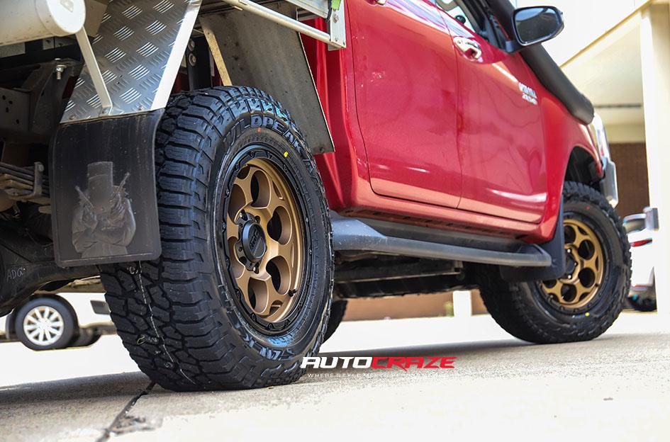 TOYOTA HILUX N80 4WD DIRTY HARRY MATTE BRONZE BLACK LIP 